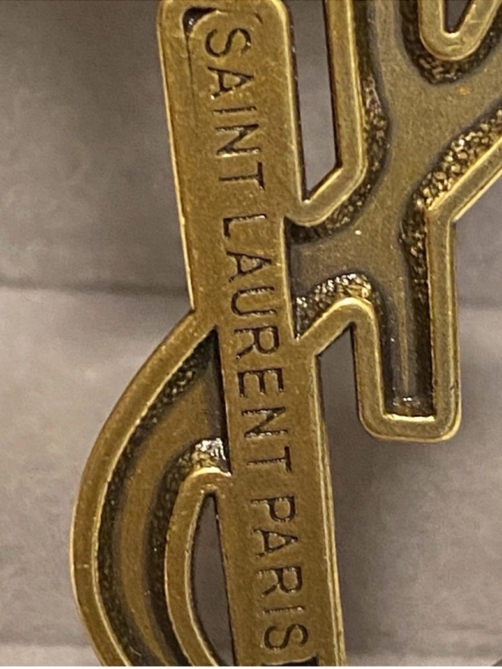 Yves Saint Laurent Antique Gold YSL Logo Pin Brooch unisex - Picture 4 of 4